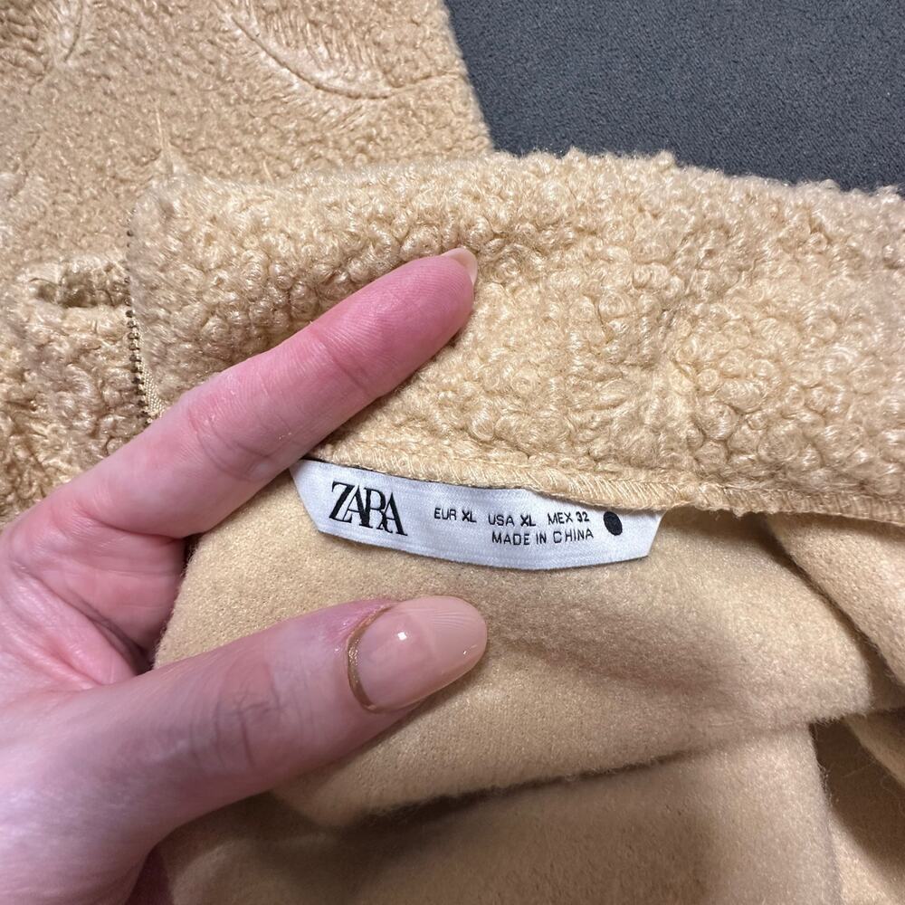 Zara Sherpa Oversized Poncho/Cape with Feather Detail - Tan (XL) ✨🧥 - Picture 9 of 9
